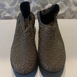 bernie mev. Women's Shimmering Silver Loafers